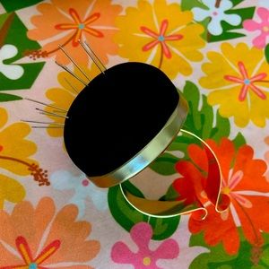 Bohin Wrist Pincushion Black and Gold